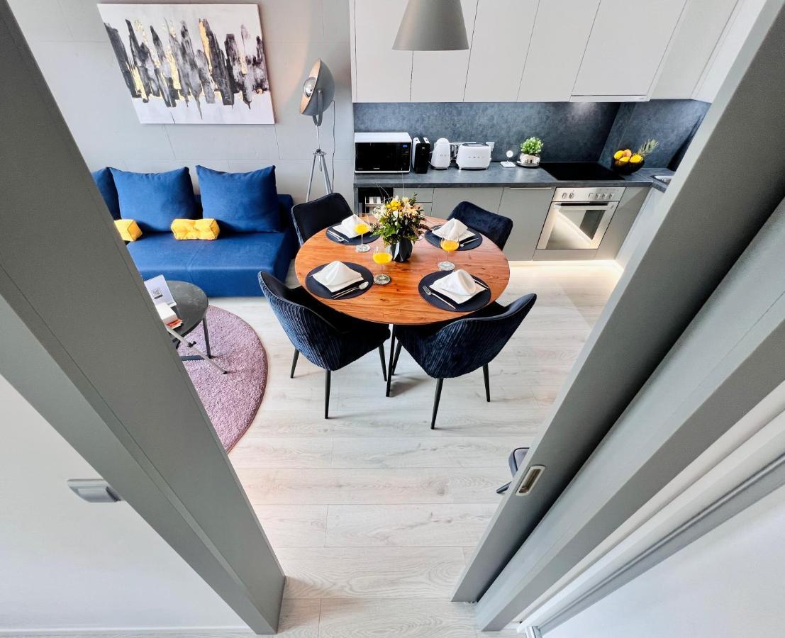 Suiteangel - Luxury Design Condo With Free Garage Budapest Exteriör bild